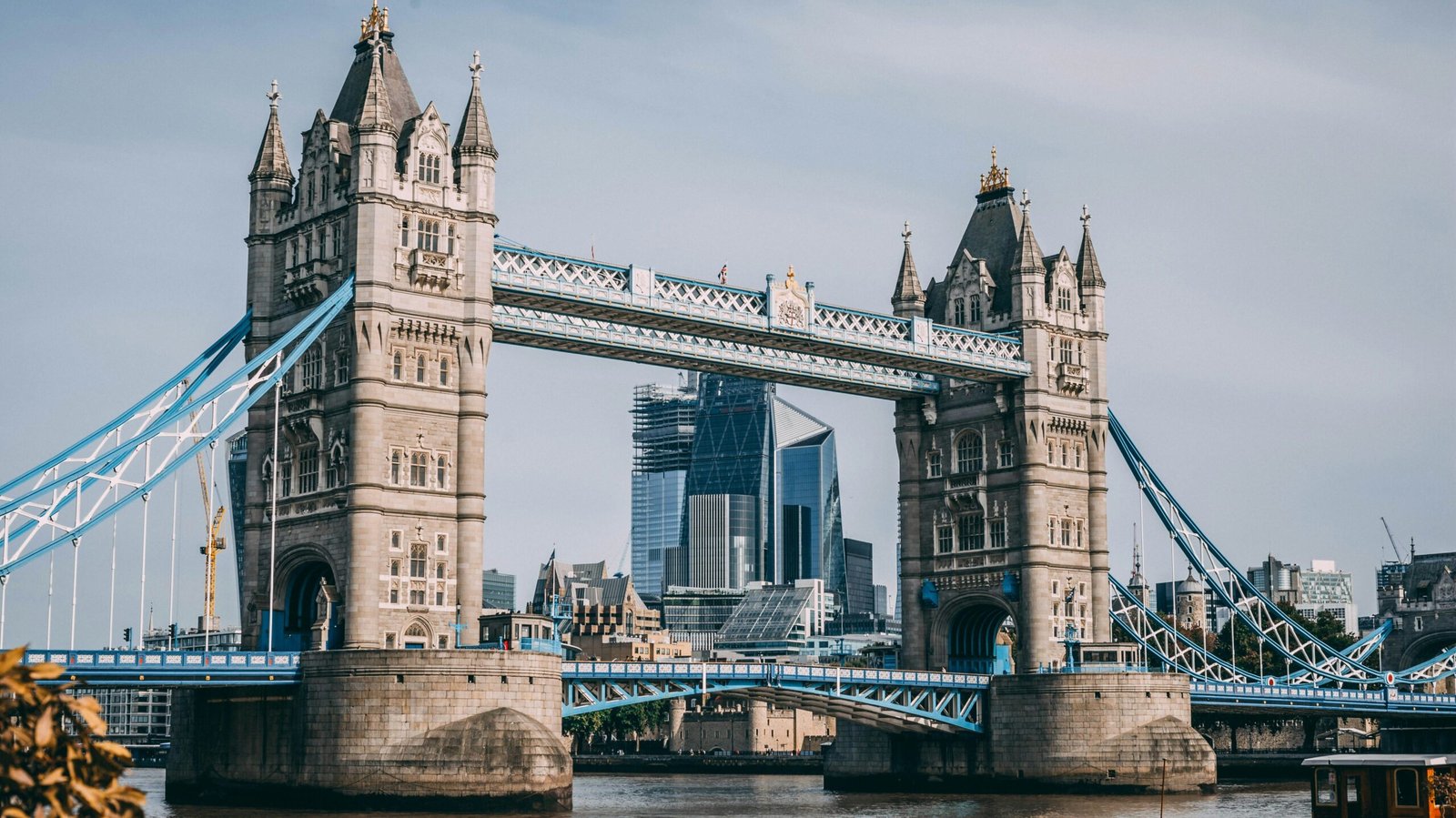 The London Bridge - Iconic historical landmark.